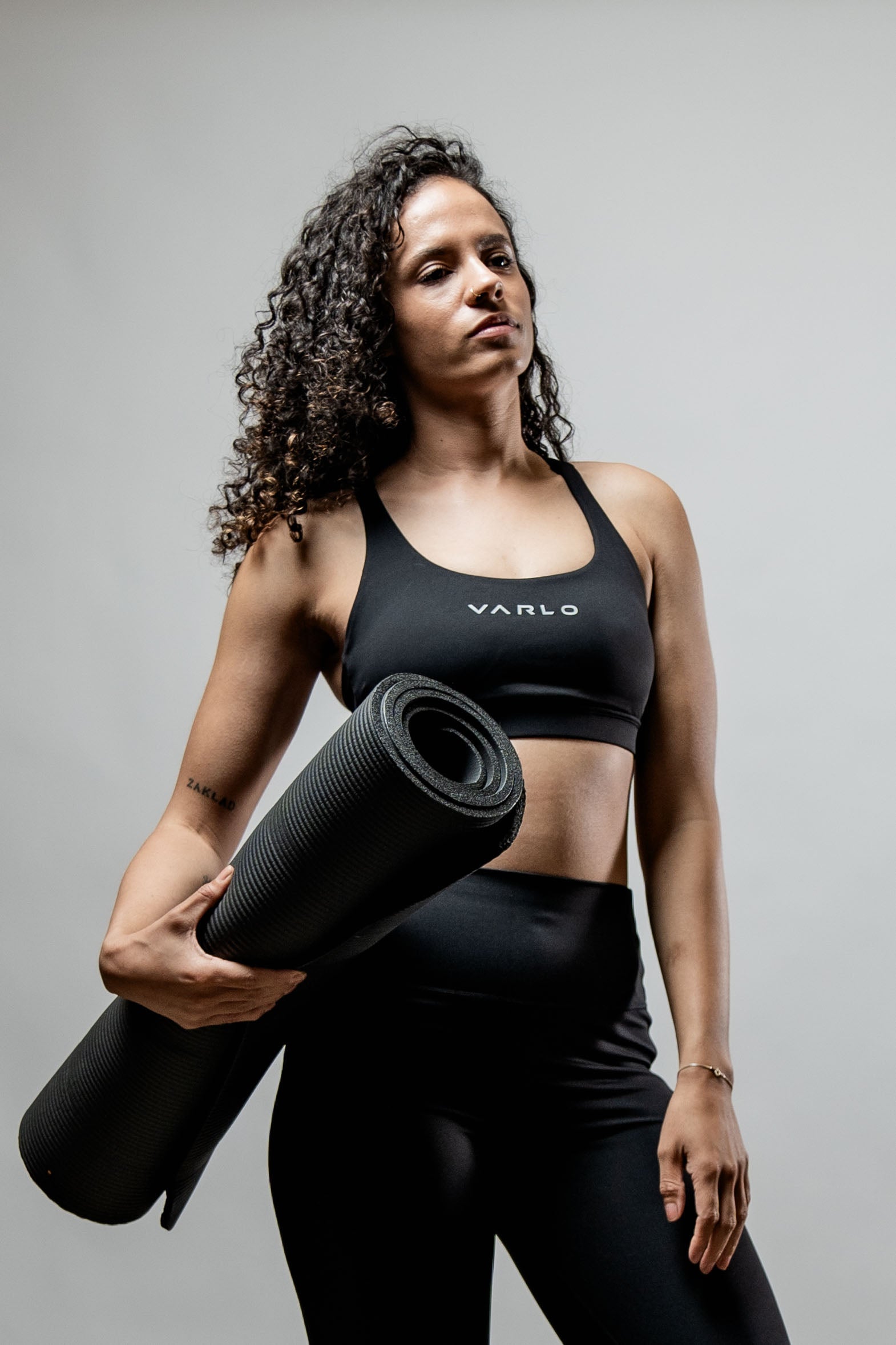 Women's SOHO Cross Back Sports Bra (Black)